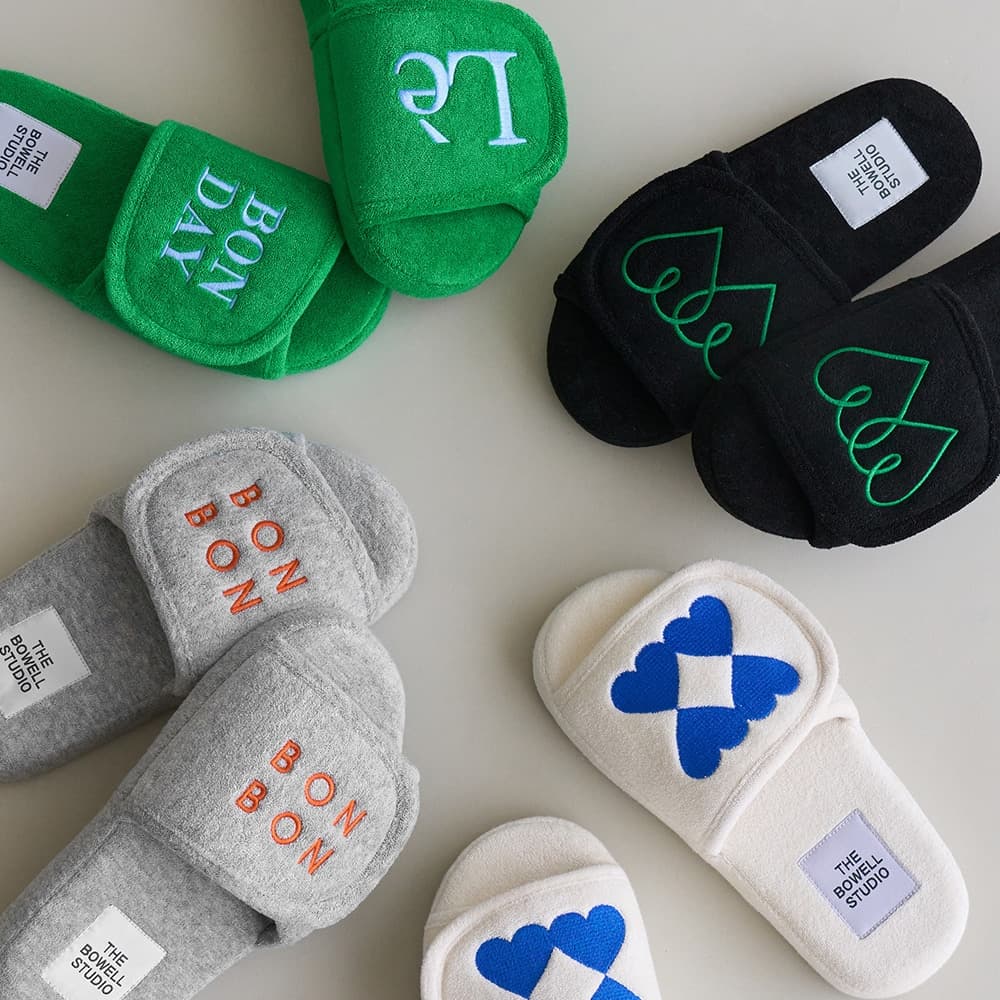 보웰 겉면: 테리지 (면80%, 폴리에스테르20%) 바닥지: 테리지 (면80%, 폴리에스테르20%) 밑바닥지: PU가죽 내장재: 메모리폼 +EVA - 최저가 19,710원