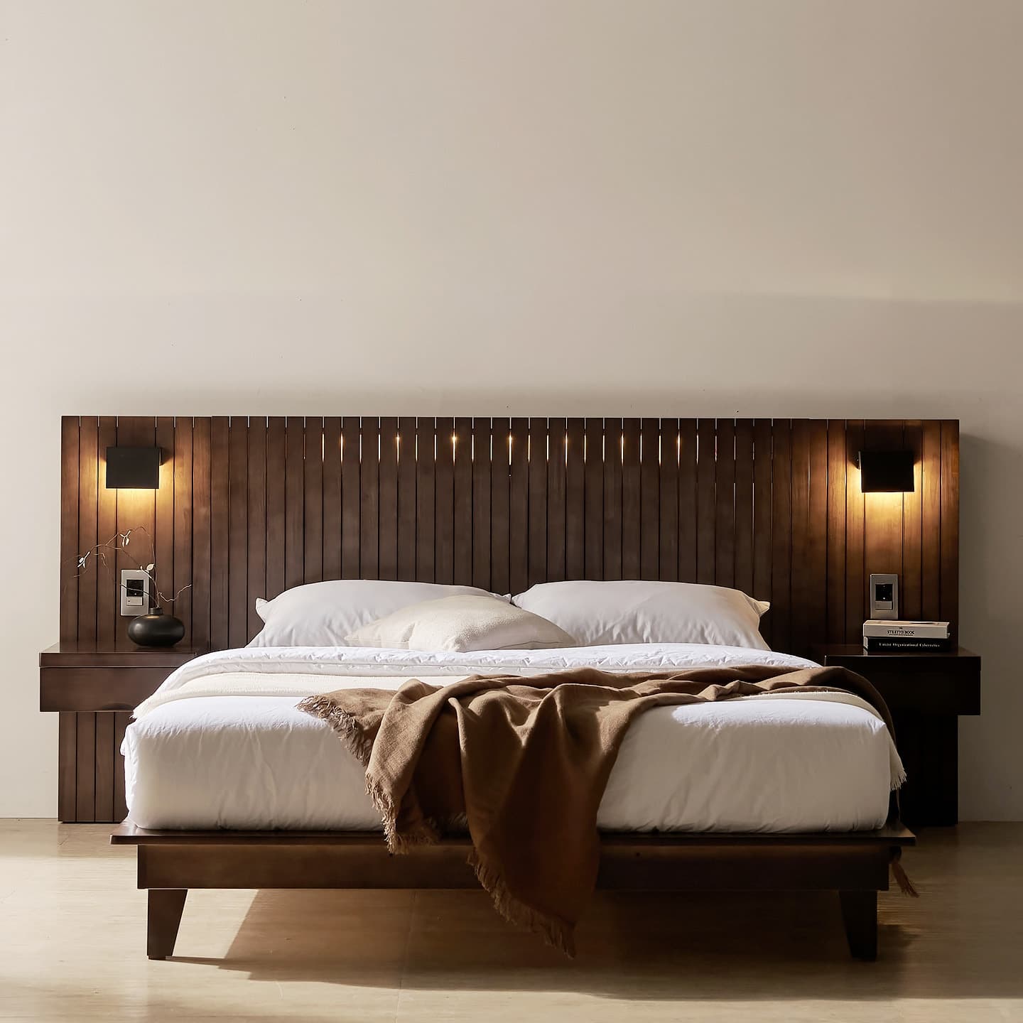 나누벨 호젠 LED 원목 호텔 침대프레임 (SS/Q&K/LK/EK) - 최저가 485,800원 (28% 할인)