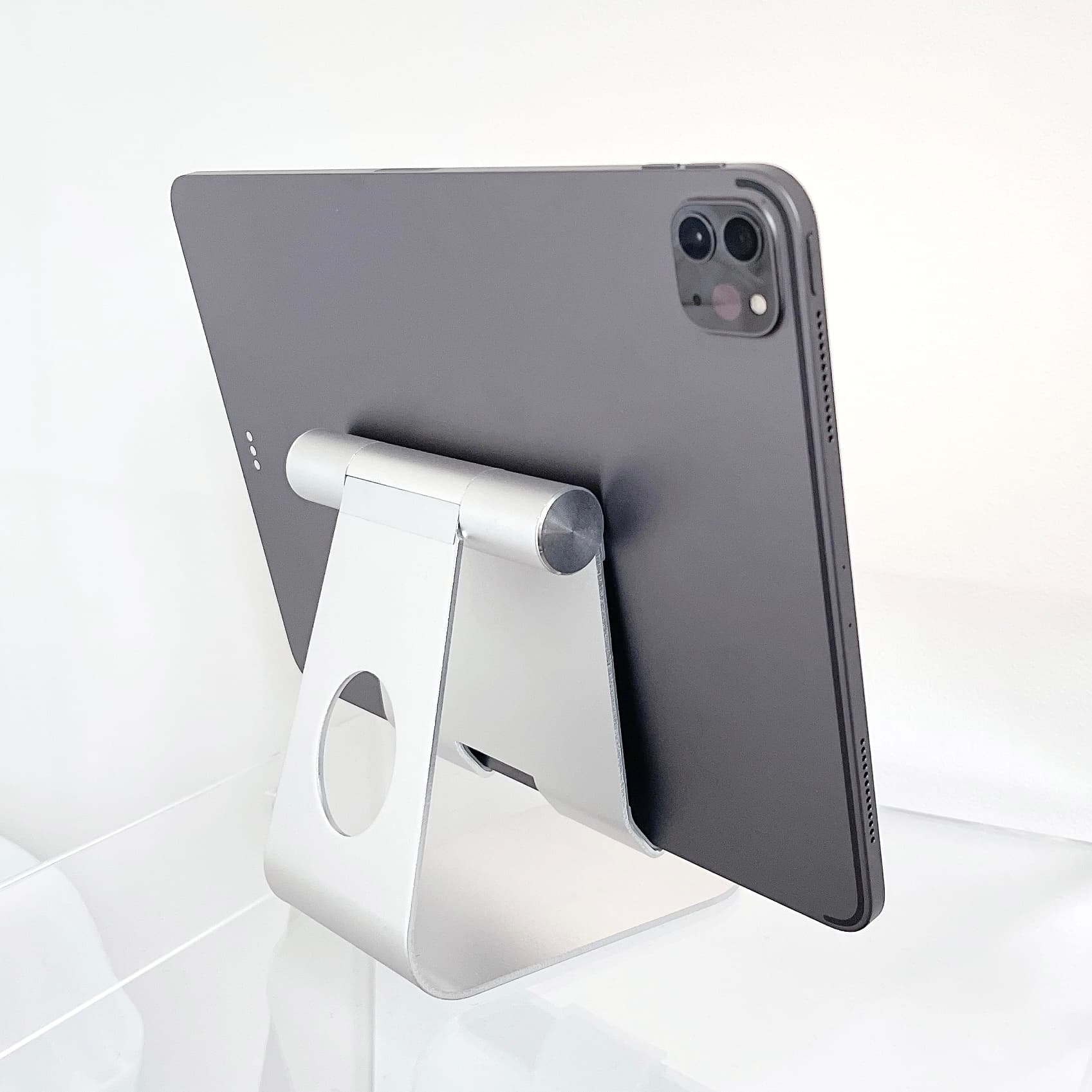 바이에스컴퍼니 알루미늄 태블릿 거치대 - 최저가 14,900원