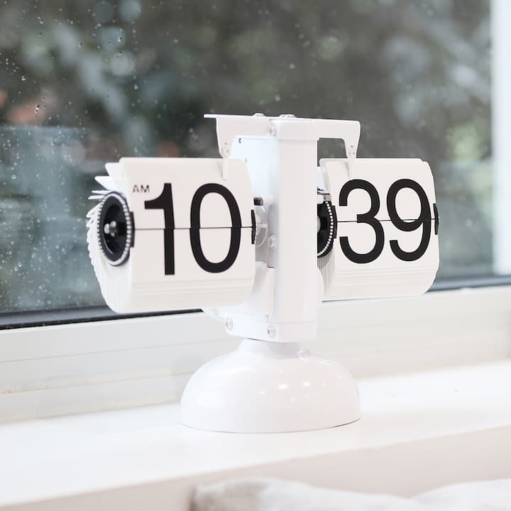 무아스 디자인 레트로 플립 탁상시계 2colors - 최저가 39,800원