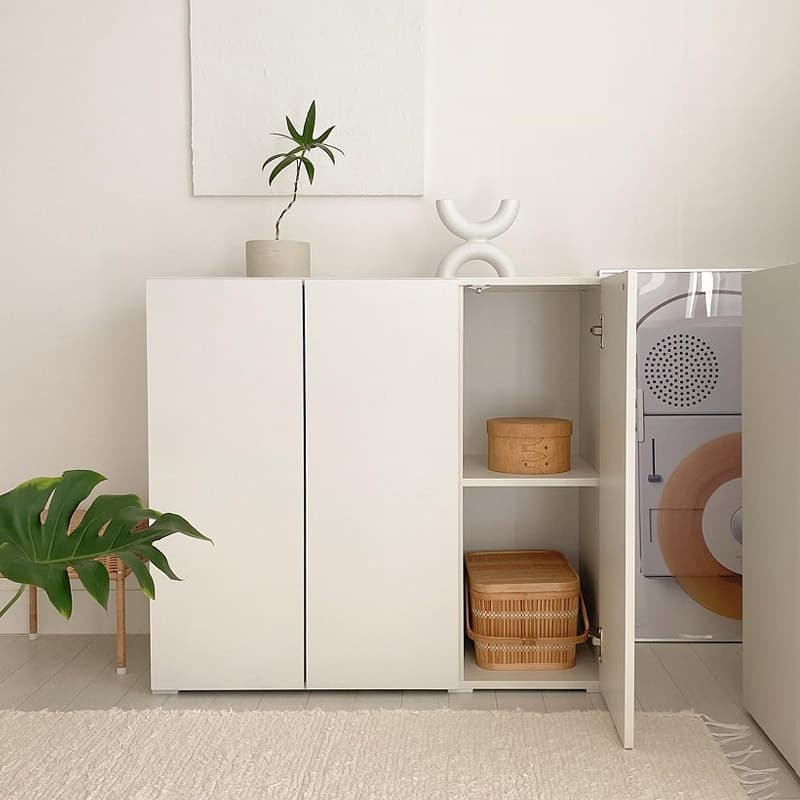 룸앤홈 마일드 더 높은 거실장 수납장 900 3도어 (높은형)