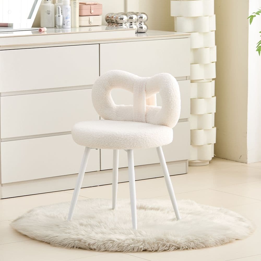 크리시스 플리시체어 부클레 인테리어 보조 등받이 스툴 화장대의자