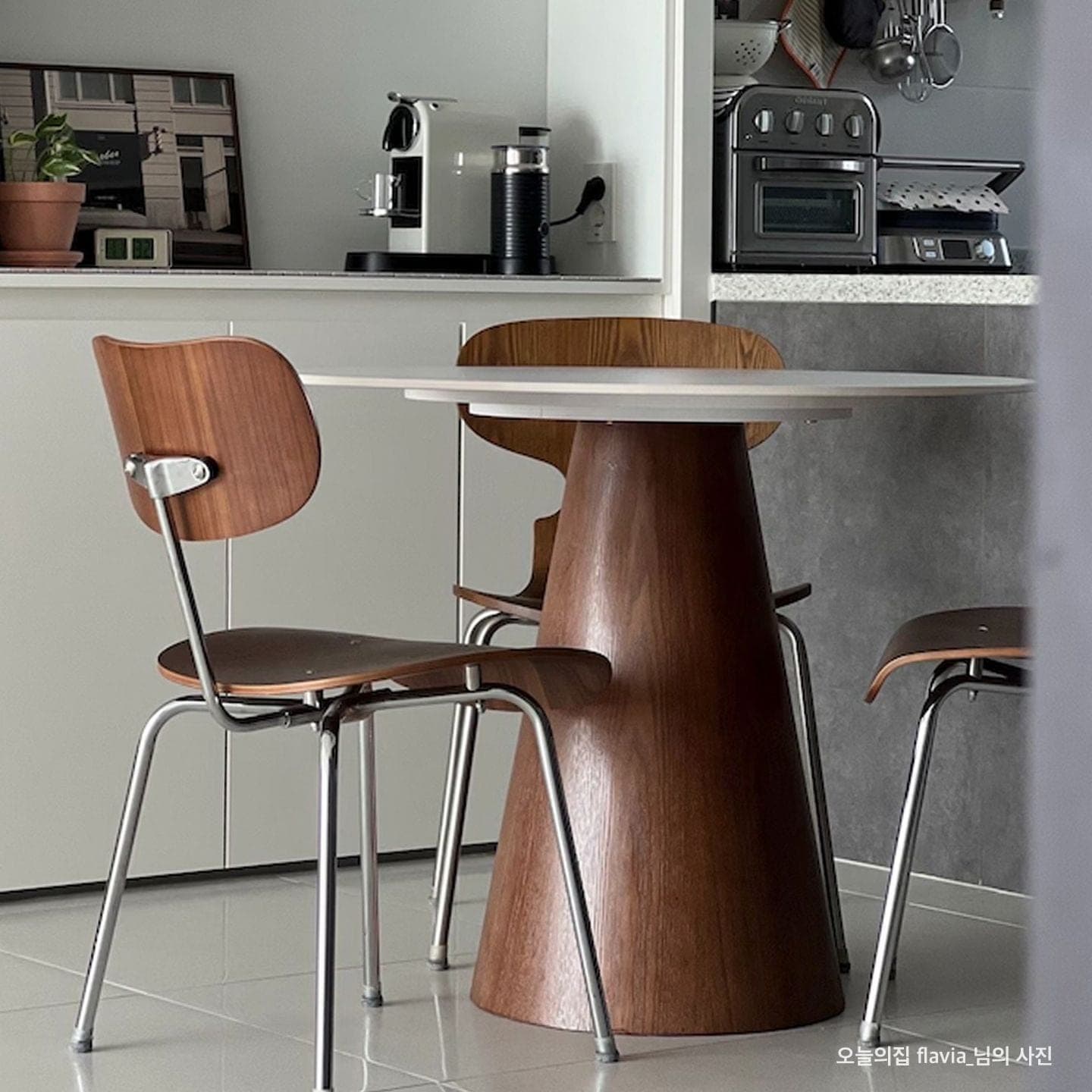 베스트리빙 콘 원뿔 2인 900/1000 세라믹 테이블 4colors