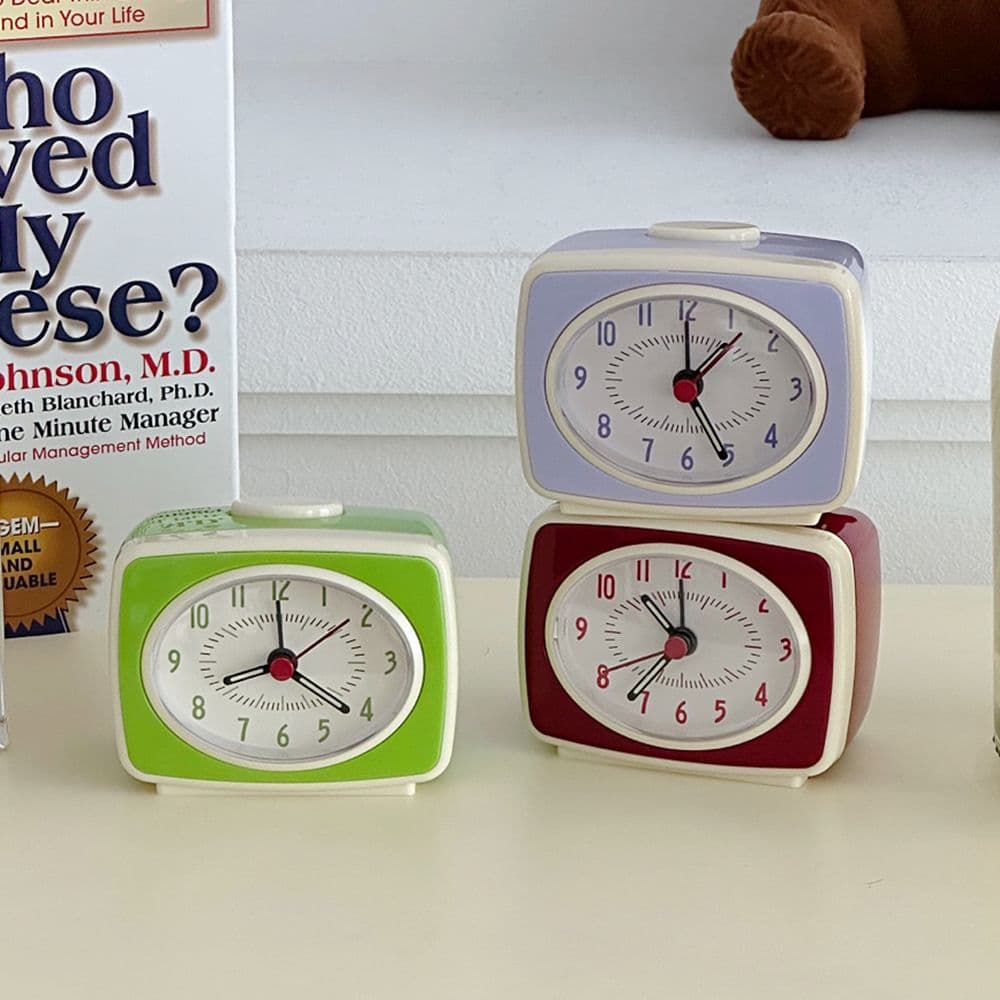 이이공브이샵 스퀘어 레트로 알람 탁상시계 저소음 아날로그시계 - 최저가 5,900원