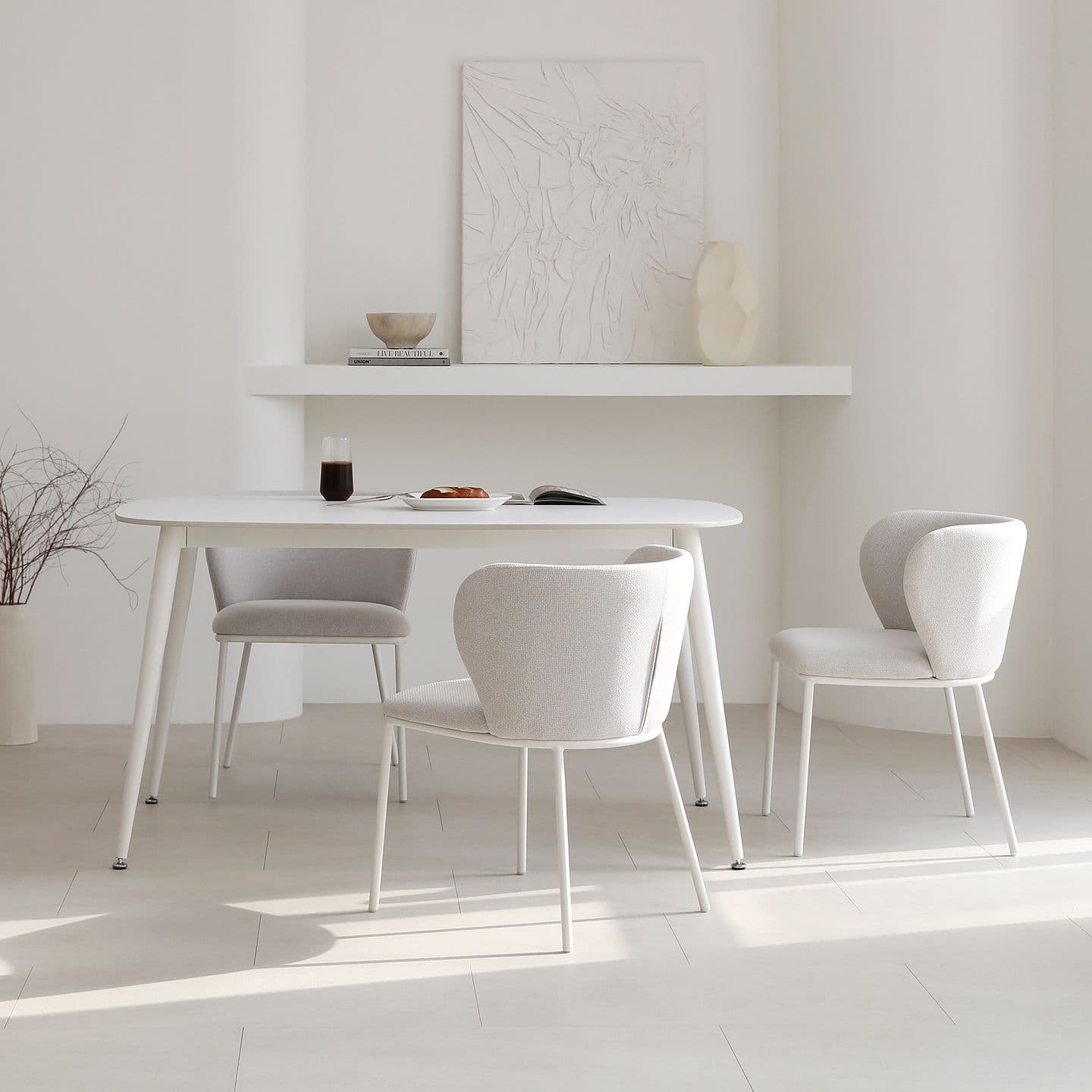 티엔느디자인 죄송하지만, 제품명으로 정제할 원본 텍스트가 제공되지 않았습니다. 처리하실 제품명을 알려주시면 프로모션 문구와 가격 정보를 제거하고 순수한 제품명만 추출해드리겠습니다. 예시: - 입력: "루이까또즈 슬리퍼 [최대 30% 쿠폰] 오늘만 특가 49,900원" - 출력: "루이까또즈 슬리퍼" 제품명을 입력해주세요.