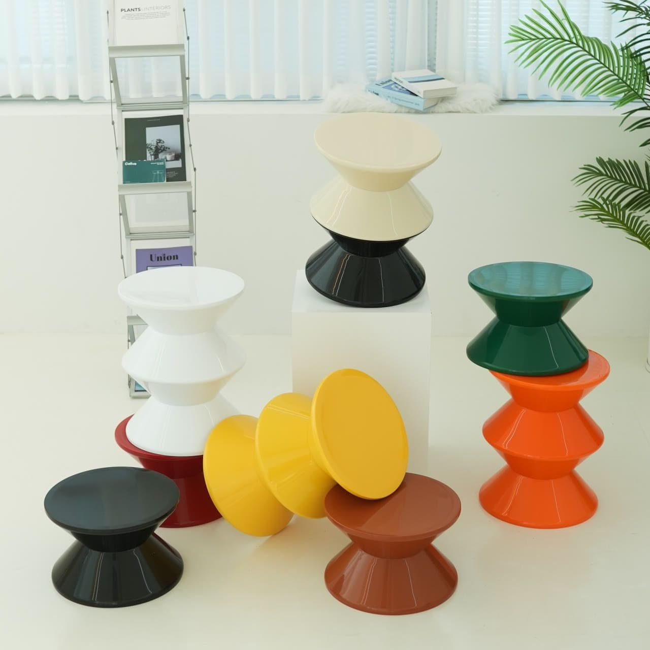 모코아 모래시계 스툴 미드센츄리모던 빈티지 뉴트로 포인트체어 인테리어의자 카페의자 3단