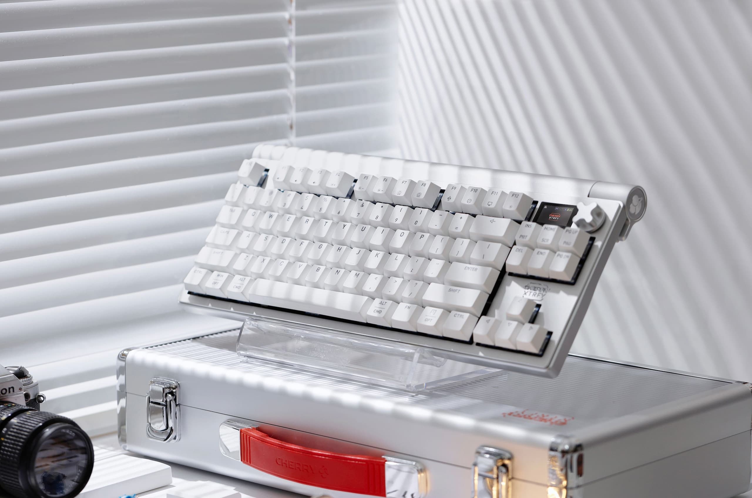 CHERRY 체리 엑스트리파이 MX 8.3 TKL 8K 무선 키보드 (실버, Northen Light)