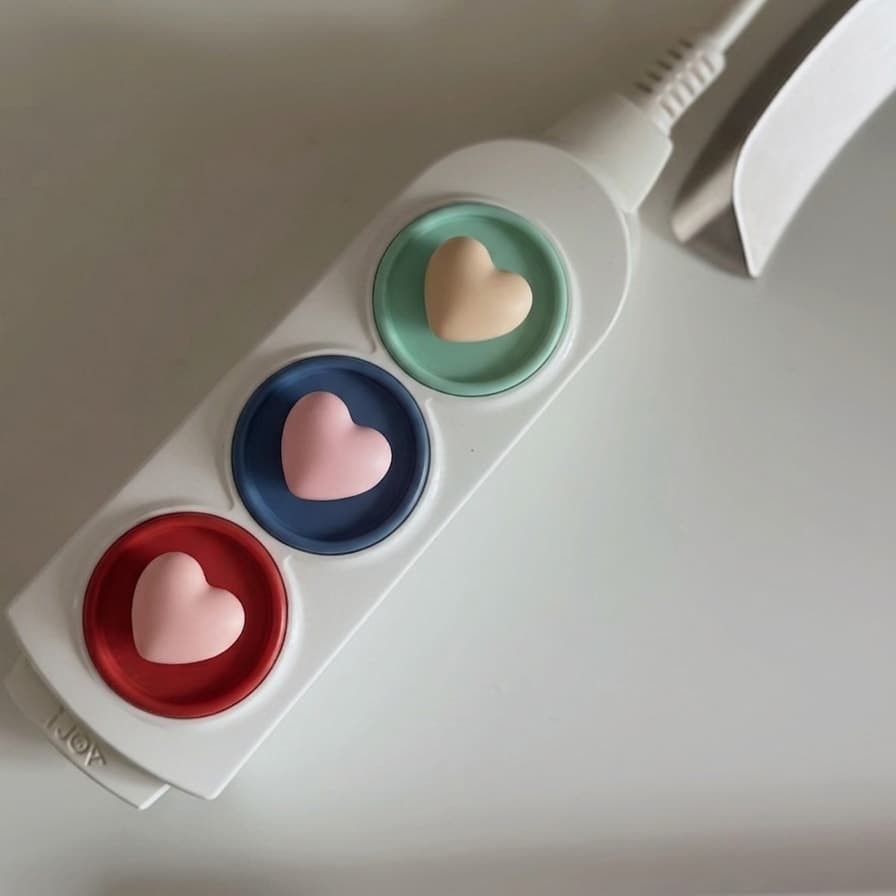 드로우데이 콘센트 안전 커버 콘센트 마개 4개 가리개 멀티탭 보호 캡 실리콘 덮개 마개 하트 별 세트