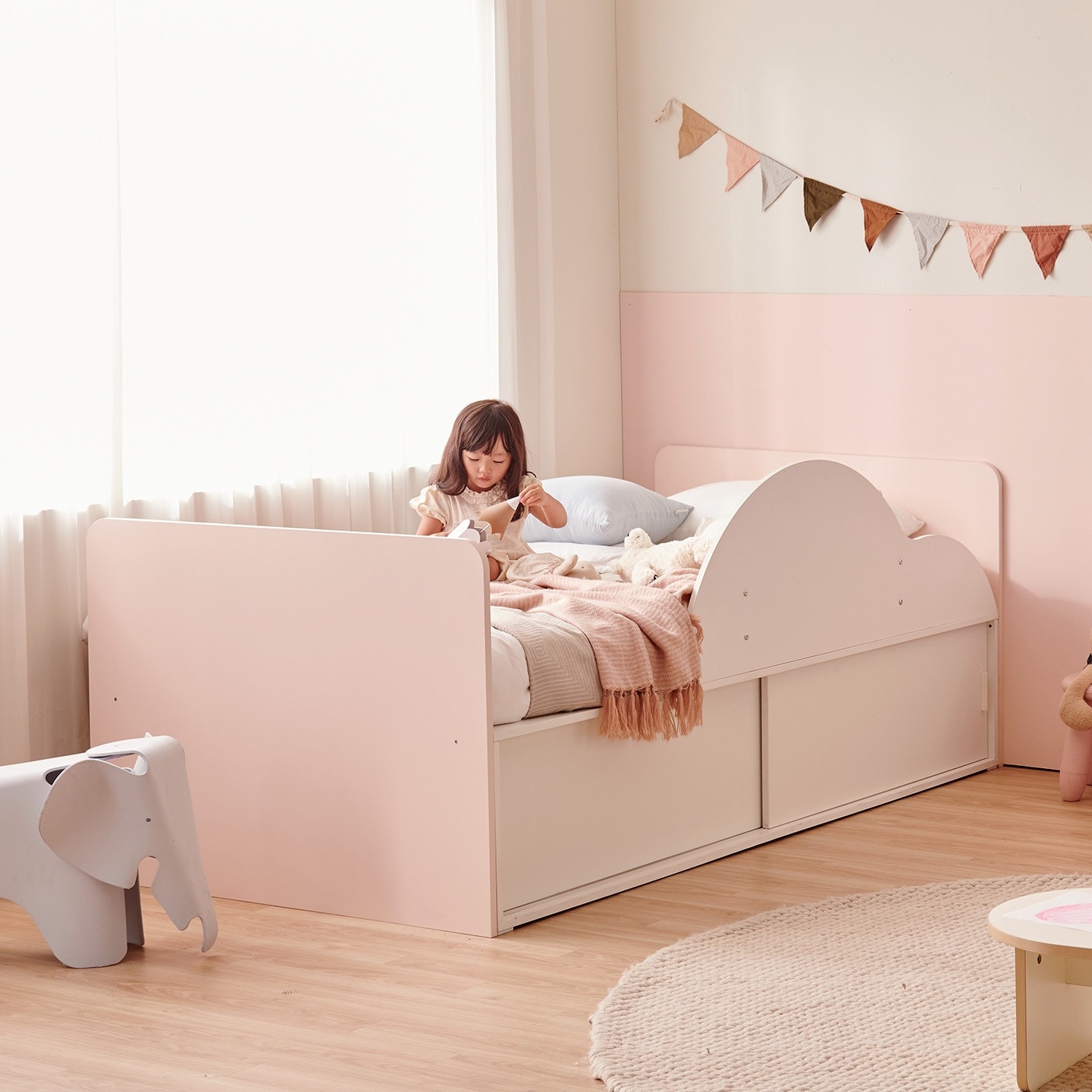 윌로우 그로우 가로 1125 세로 2030 슬라이딩 서랍 침대 가드포함 - 최저가 309,000원