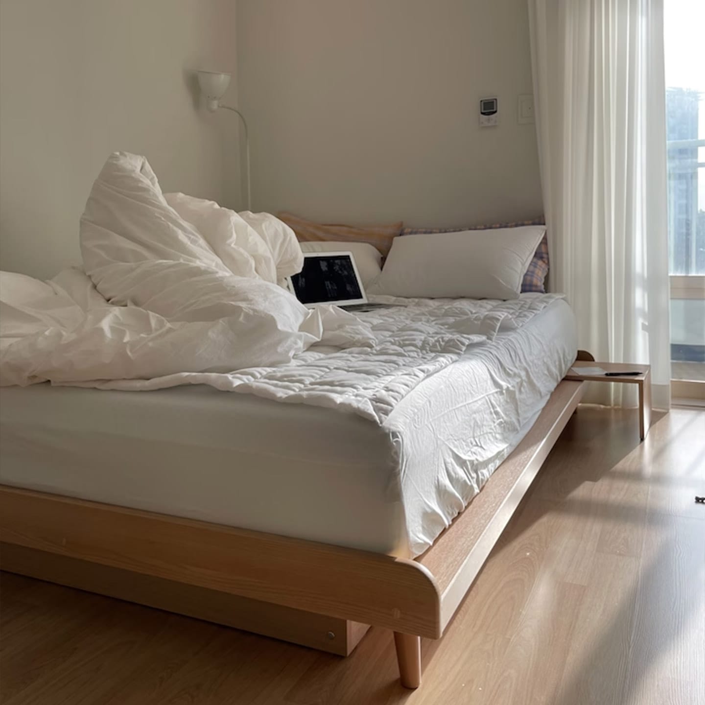 크라운퍼니쳐 에디트 헤드리스 평상형침대프레임 SS/Q,K 호환 - 최저가 99,000원