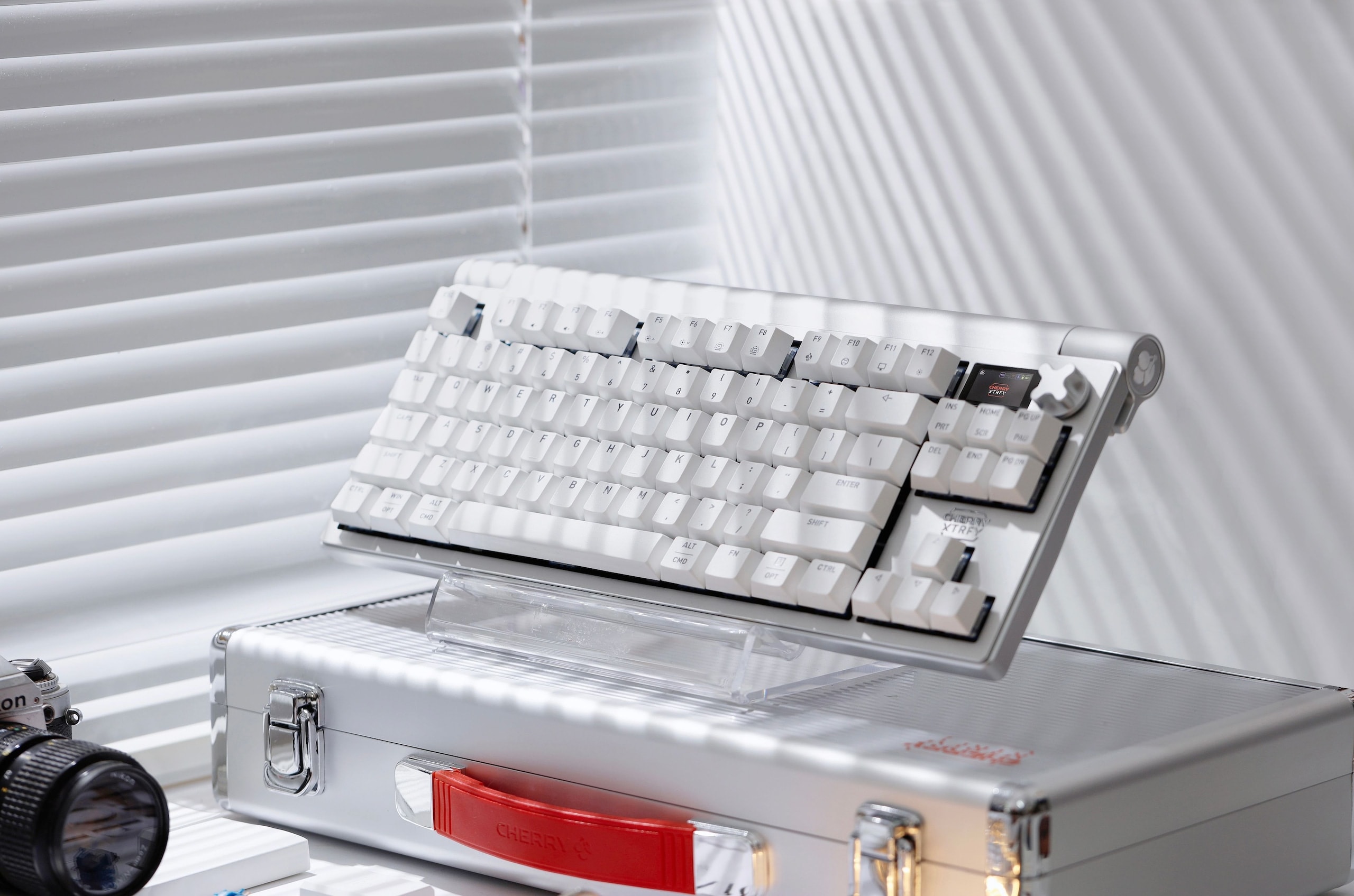 CHERRY 체리 엑스트리파이 MX 8.3 TKL 8K 무선 키보드 (실버, Northen Light) - 최저가 383,040원