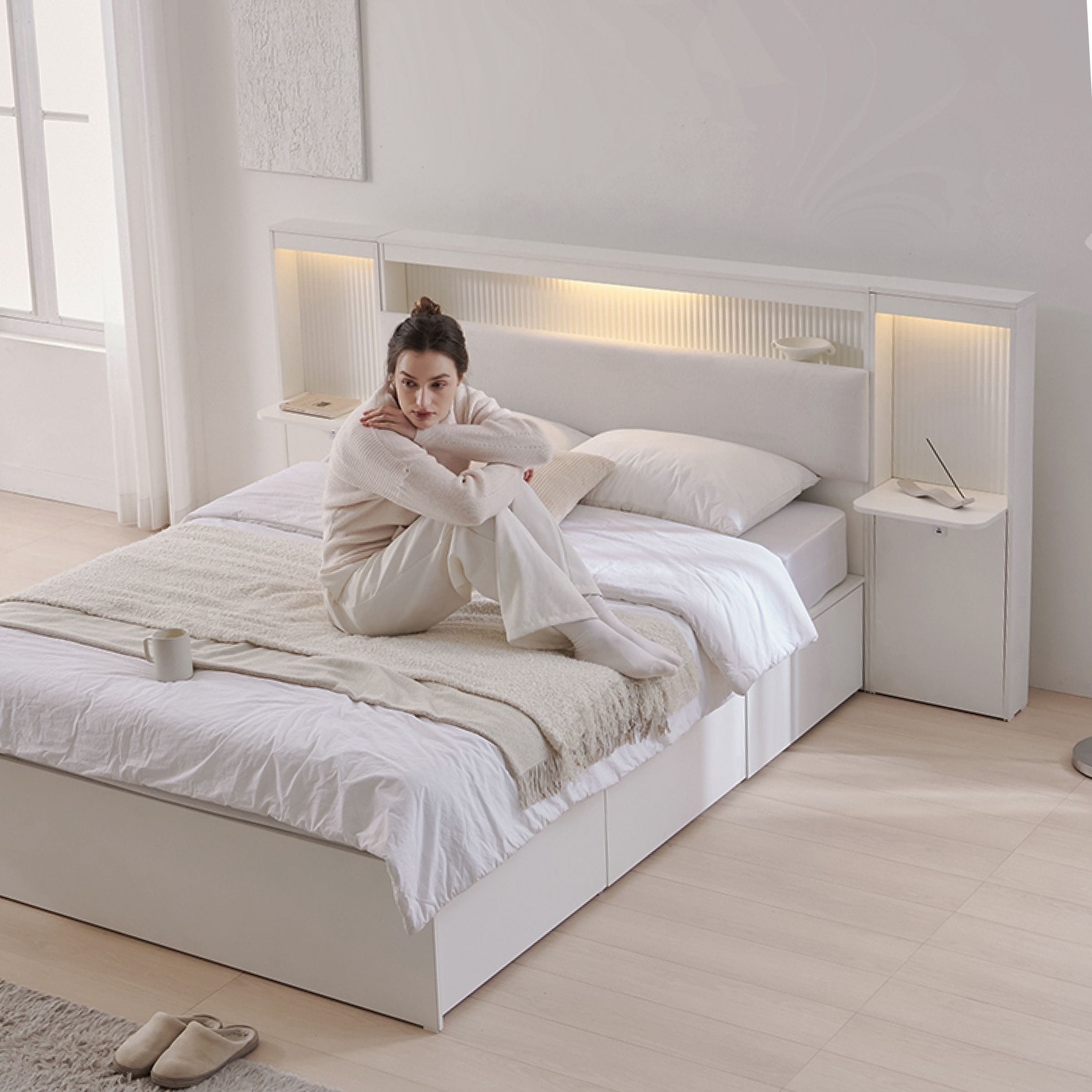 웰퍼니쳐 웰퍼니쳐 루시에 LED 호텔식 빅수납침대 - 최저가 259,000원